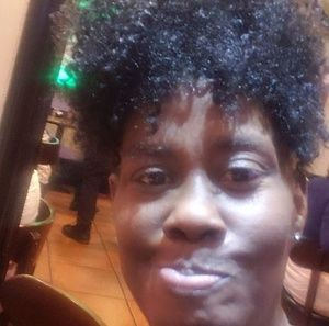 Meet your Posher, Yolanda